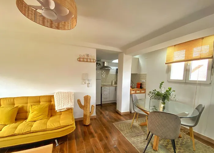 Slow Stay, Relax And Terrace * 龙达